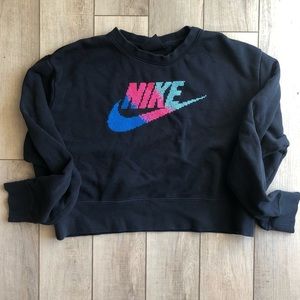 Nike Embroidered Crop Sweatshirt
